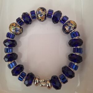 Handmade Elegant Blue Glass Beaded Bracelet. Wìth A Few Japanese Painted Beads.